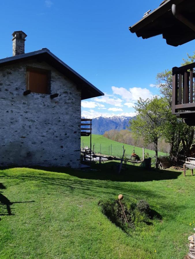 Casa Indipendente Val D'Ayas - Challand Saint Anselme ภายนอก รูปภาพ